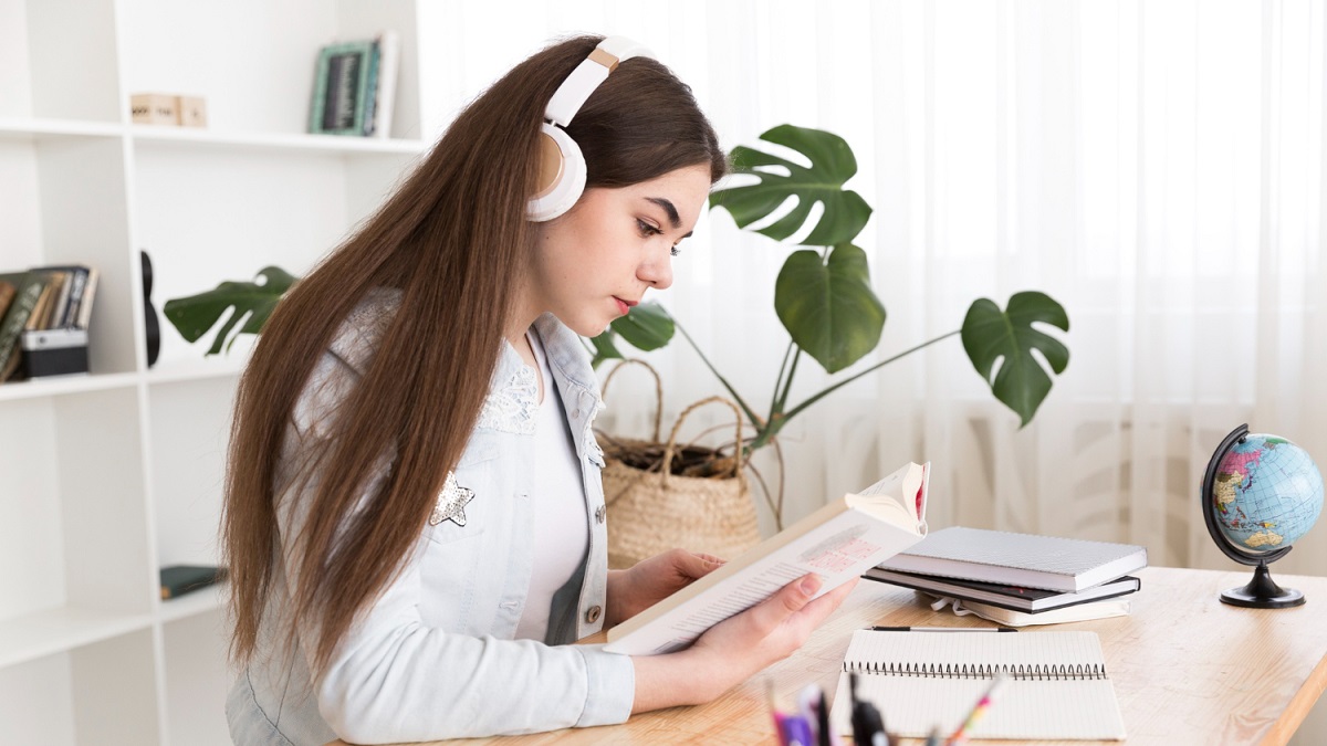 IELTS Listening Map Vocabulary: Essential Words, Directions & Tips