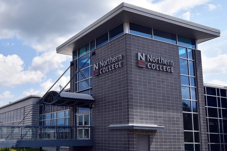 Why Office Administration Executive Program at Northern College – Timmins